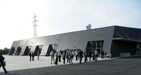 Autobusgroßgarage Leopoldau, 1210 Wien; Arch.: fasch&fuchs., Foto: © E.Rauth/ÖGFA