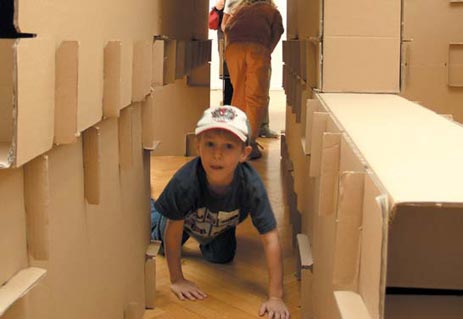 Raumerkundung mit archipapp; Fotos: © Dominik Scheuch