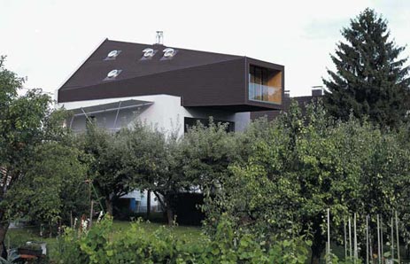 Dachaufbau form follows §; Architektur: x architekten; Foto: © x architekten