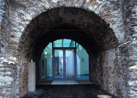 Landespflegeheim Schwanberg, Zentralgarderobe/Sozialraum; Architektur: Irmfried Windbichler; Foto: © Irmfried Windbichler